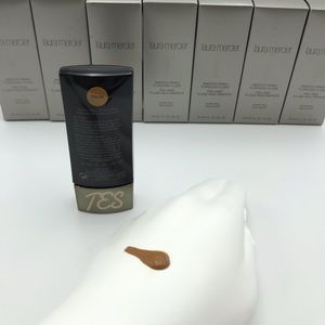 Laura Mercier Foundation Smooth Finish Praline